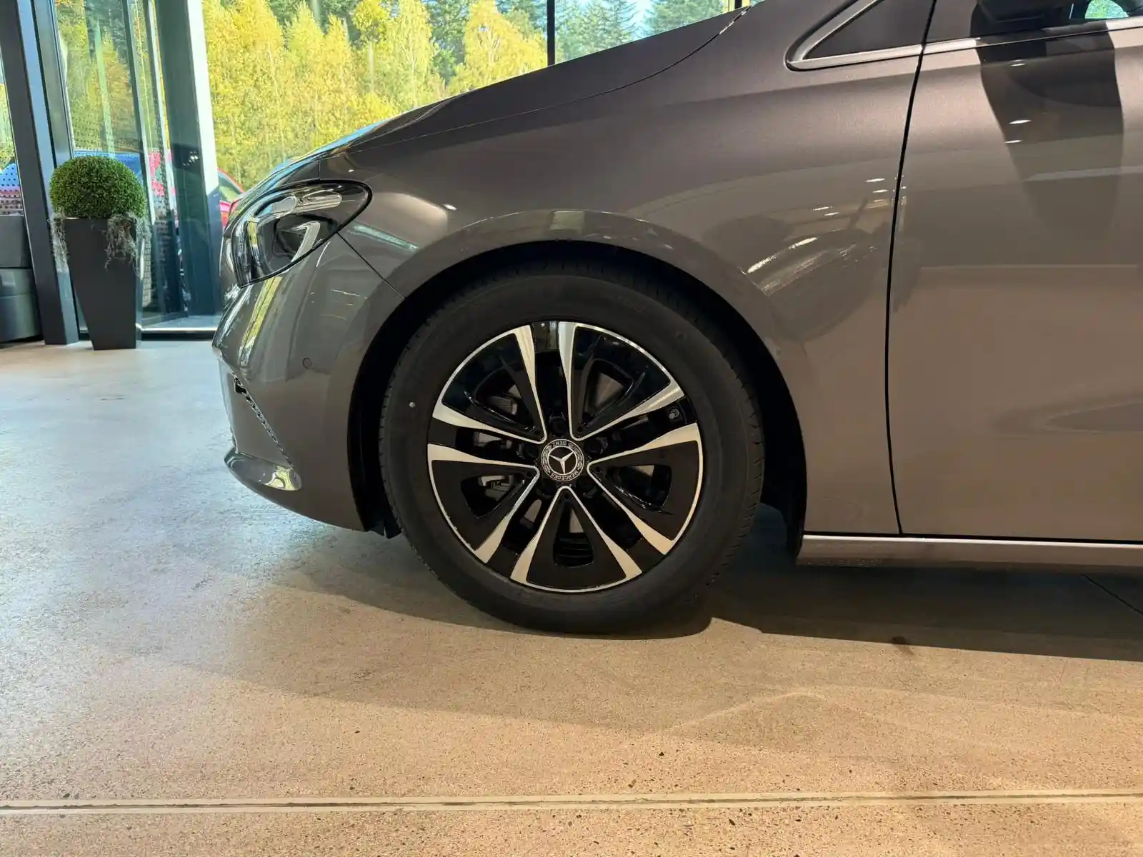 Mercedes-Benz B 200