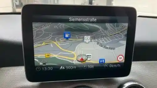 Mercedes-Benz CLA 200
