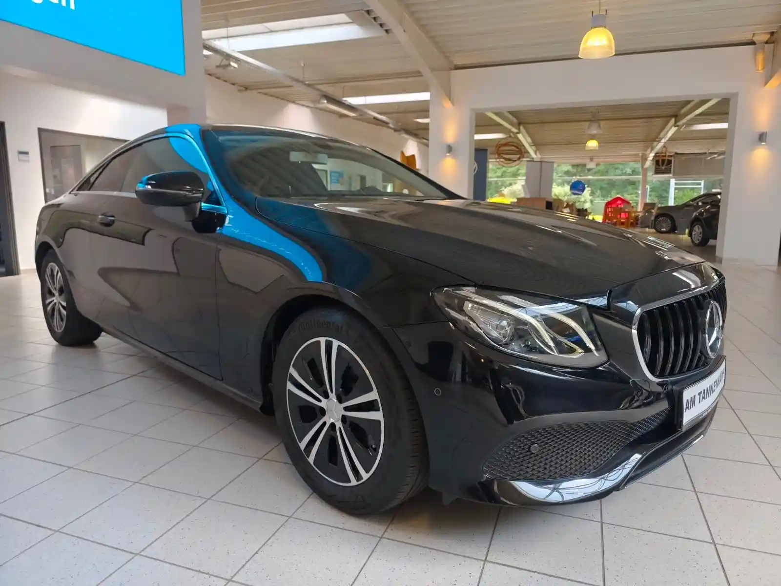Mercedes-Benz E 200