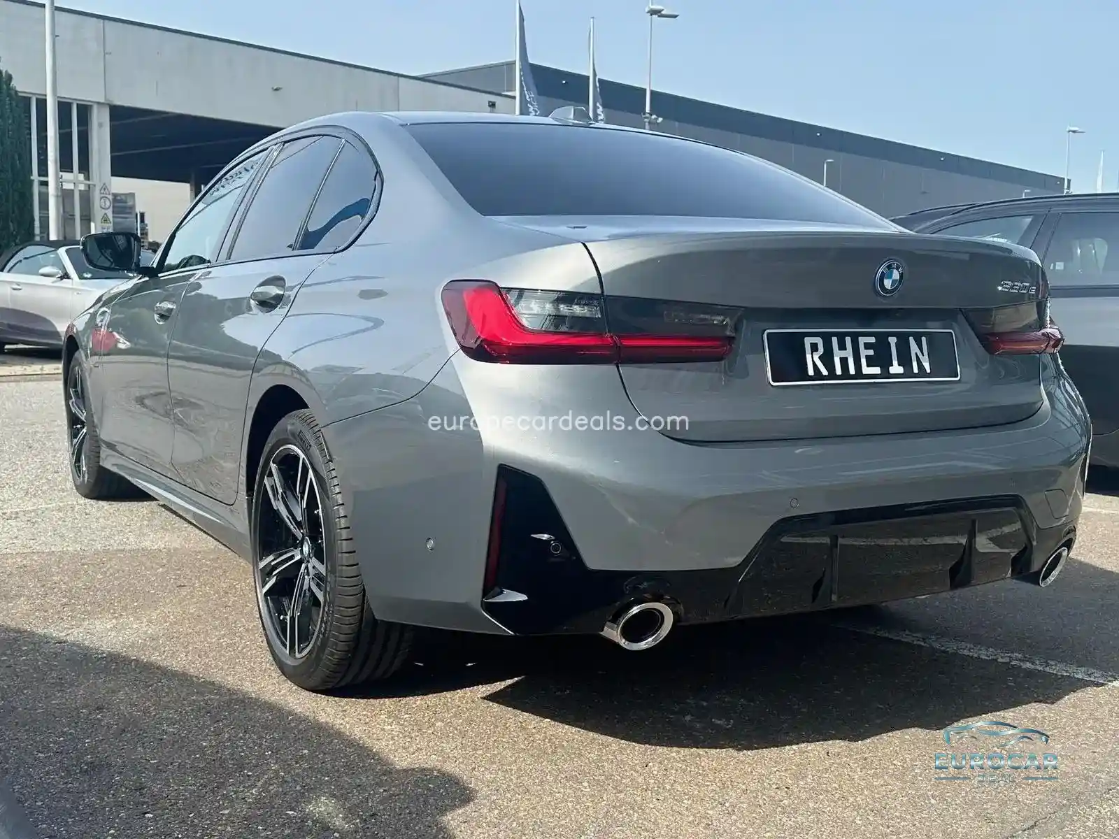 BMW 330