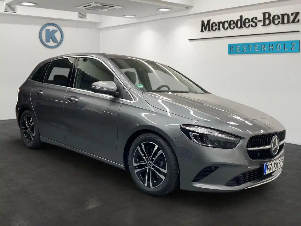 Mercedes-Benz B 180