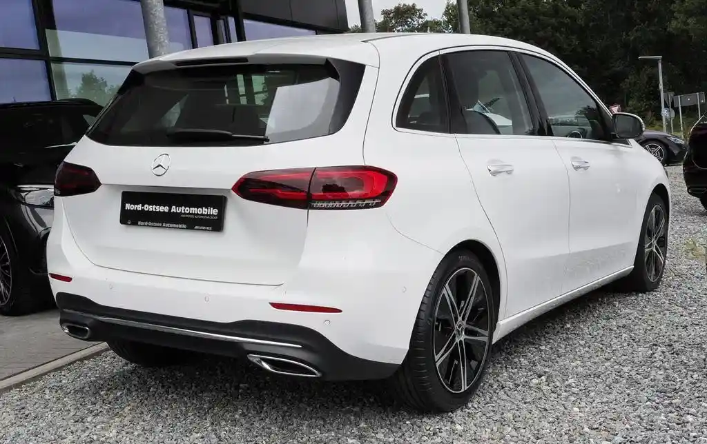 Mercedes-Benz B 200