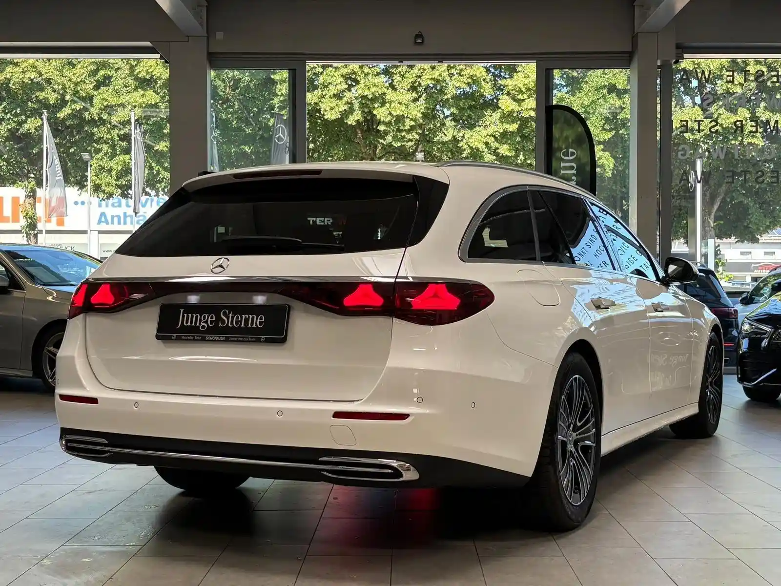 Mercedes-Benz E 220