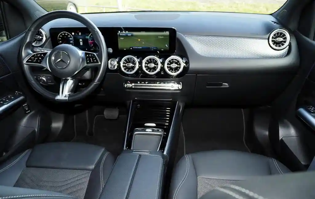 Mercedes-Benz B 200