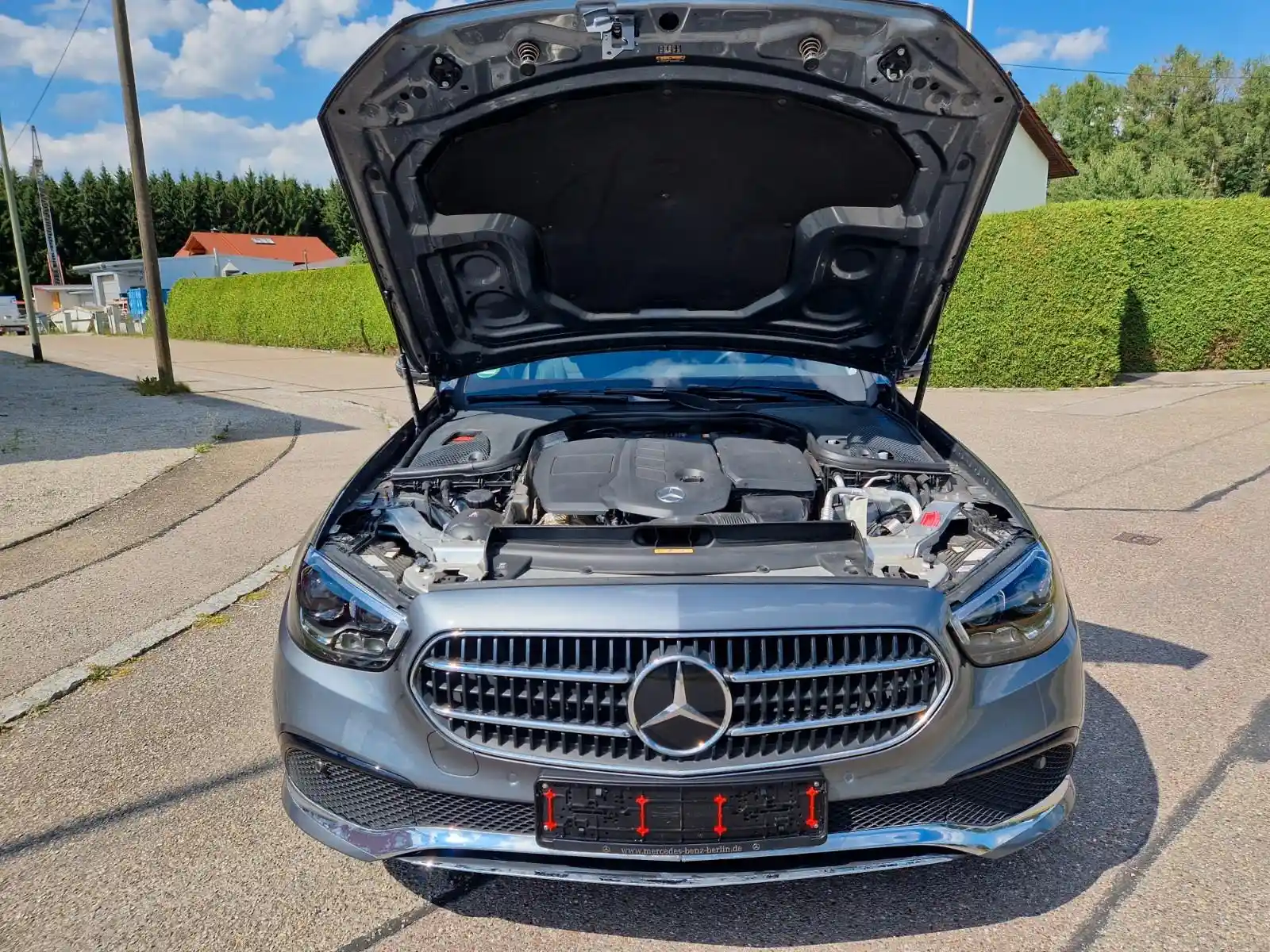 Mercedes-Benz E 220