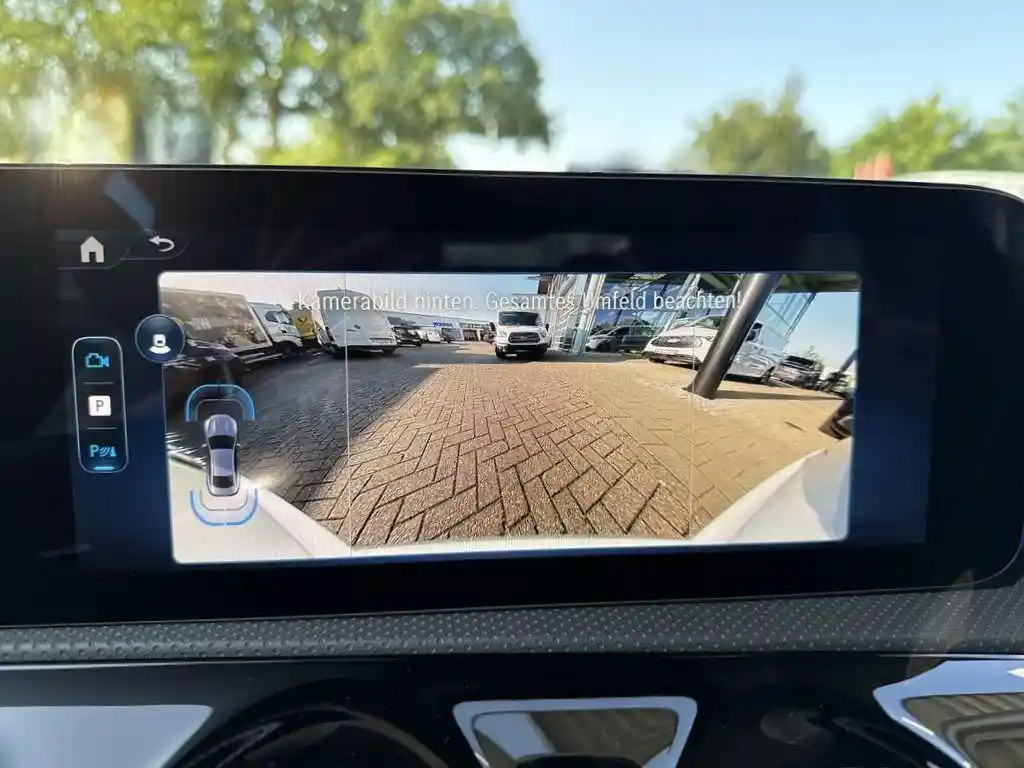 Mercedes-Benz CLA 220