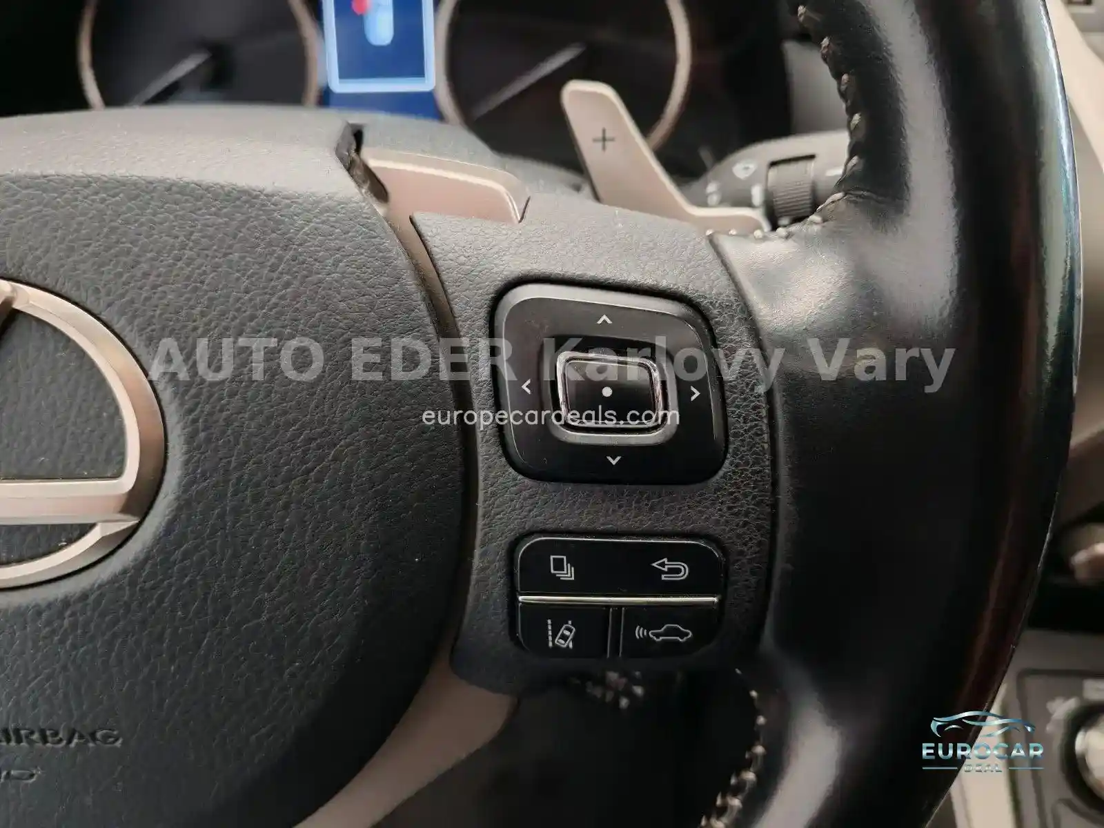 Lexus NX 300