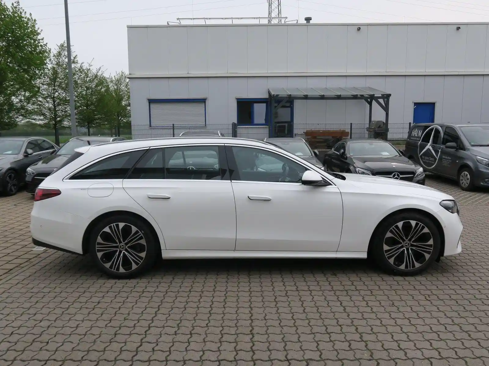 Mercedes-Benz E 200