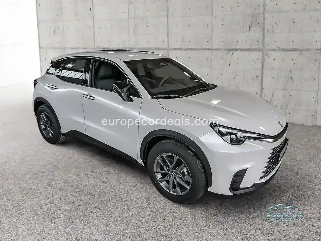 Lexus LBX