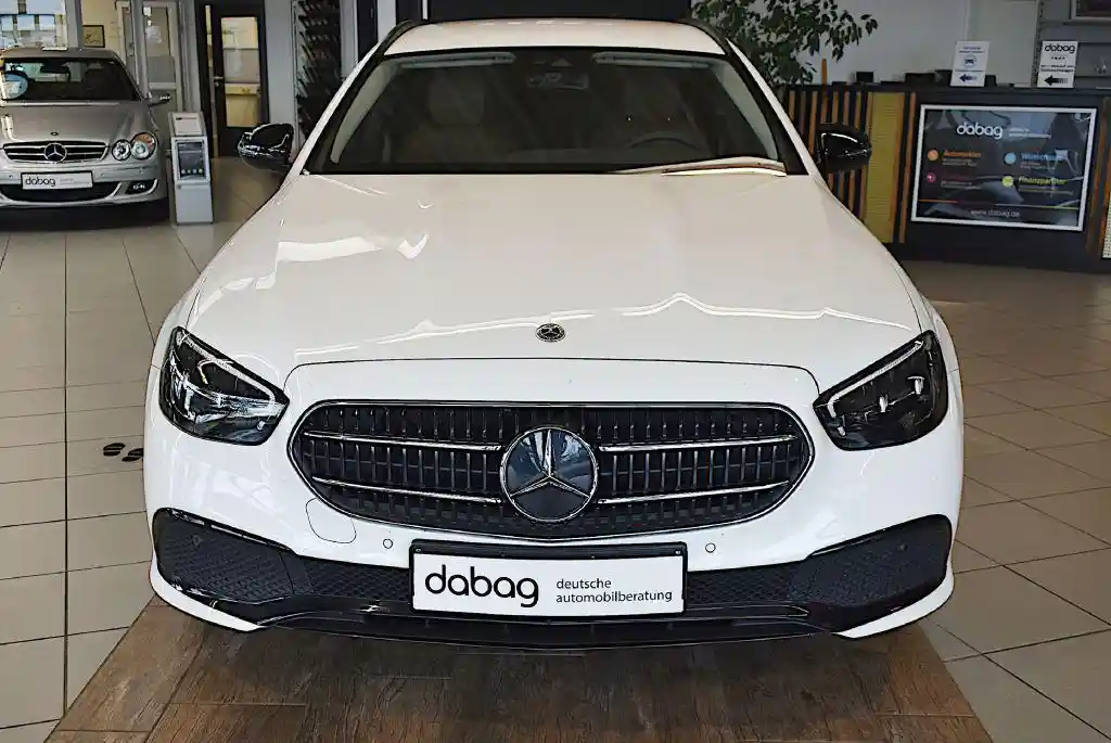 Mercedes-Benz E 300