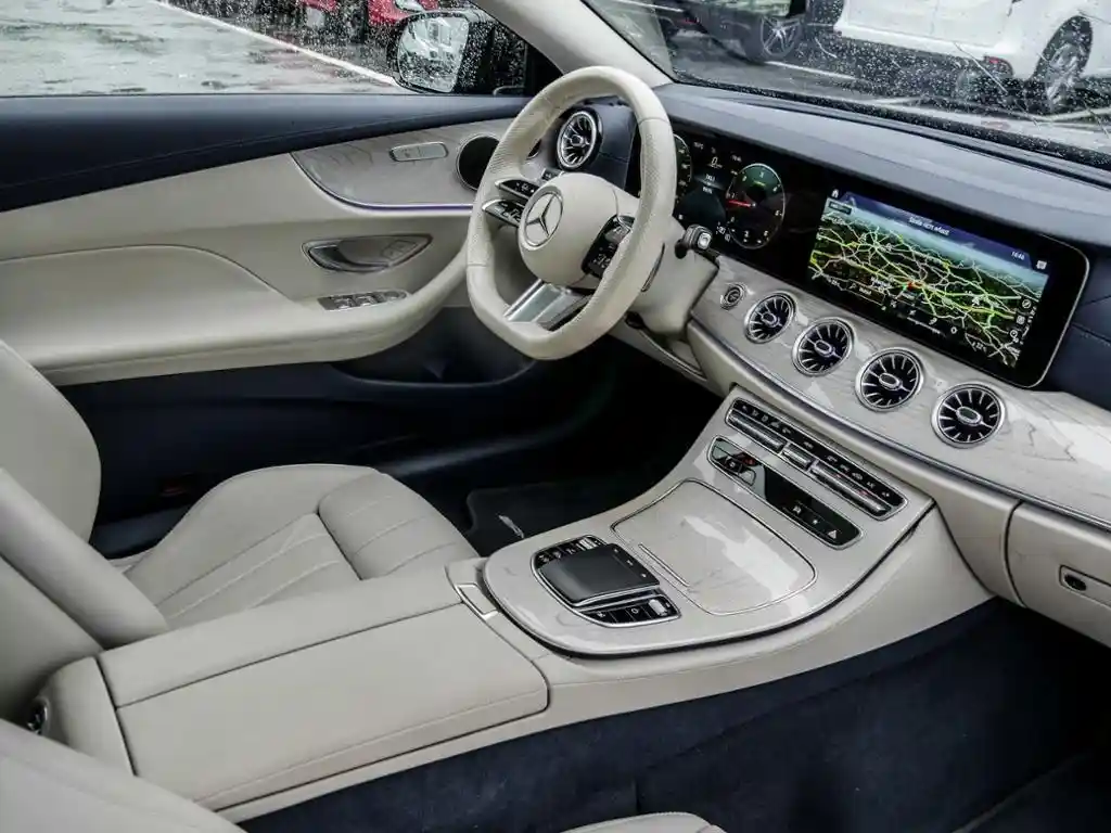Mercedes-Benz E 220