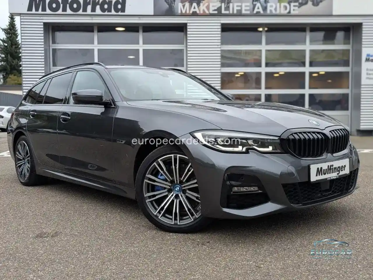 BMW 330