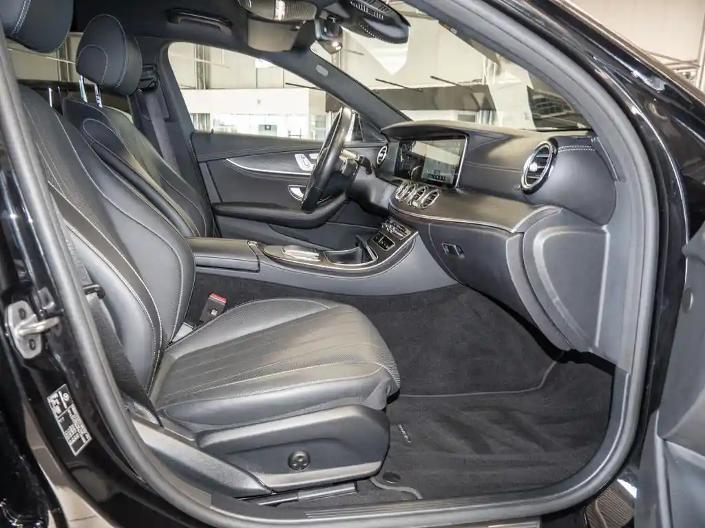 Mercedes-Benz E 400