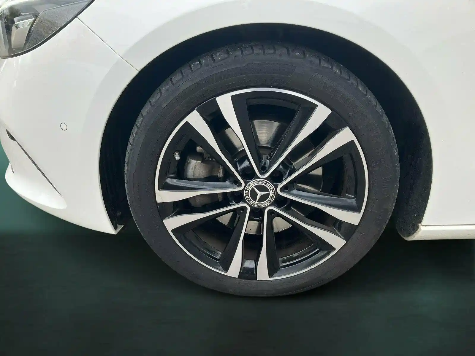 Mercedes-Benz B 220