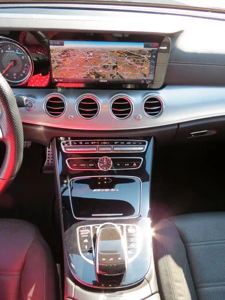 Mercedes-Benz E 63 AMG
