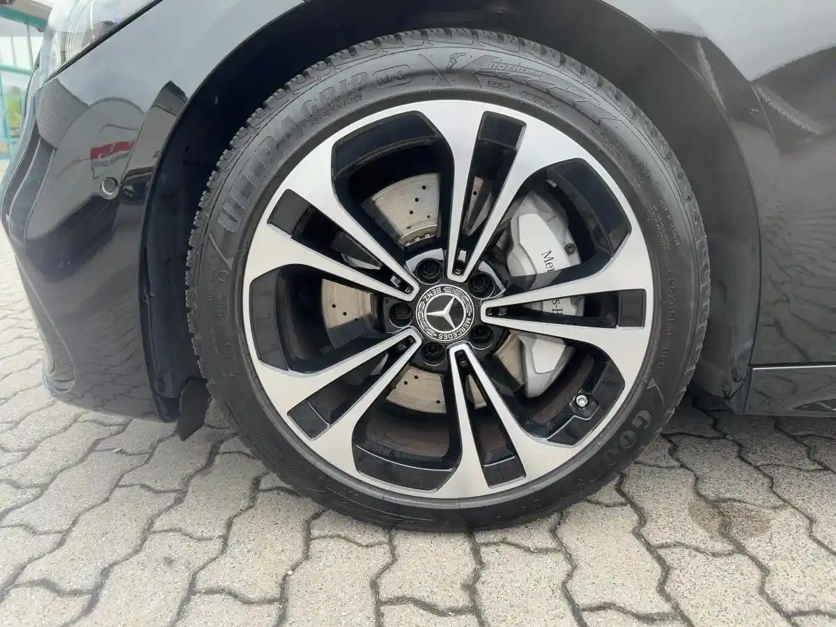 Mercedes-Benz C 300