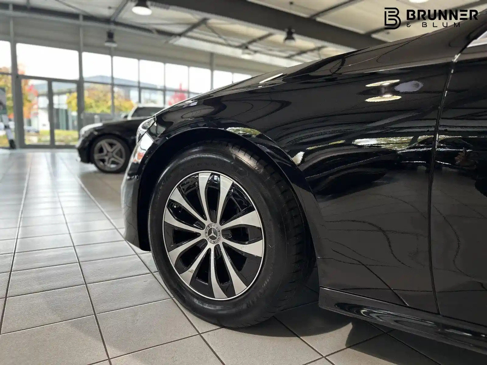 Mercedes-Benz E 200