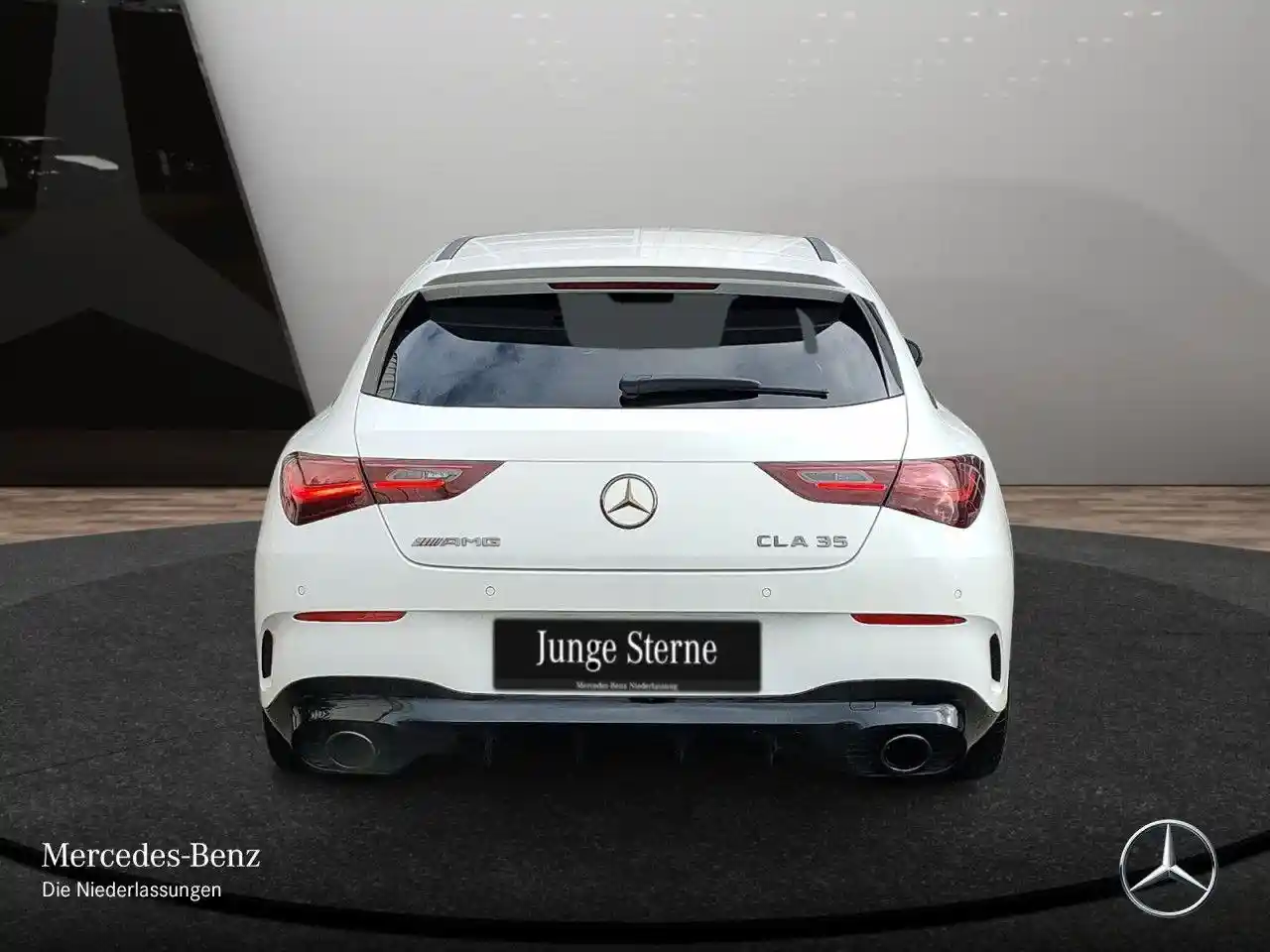 Mercedes-Benz CLA 35 AMG Shooting Brake