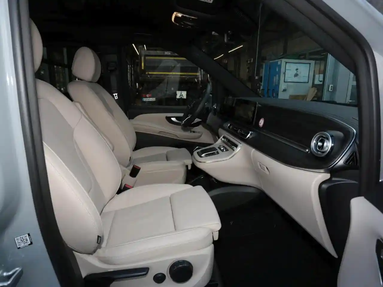 Mercedes-Benz V 250