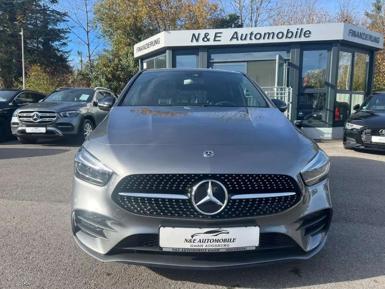 Mercedes-Benz B 200