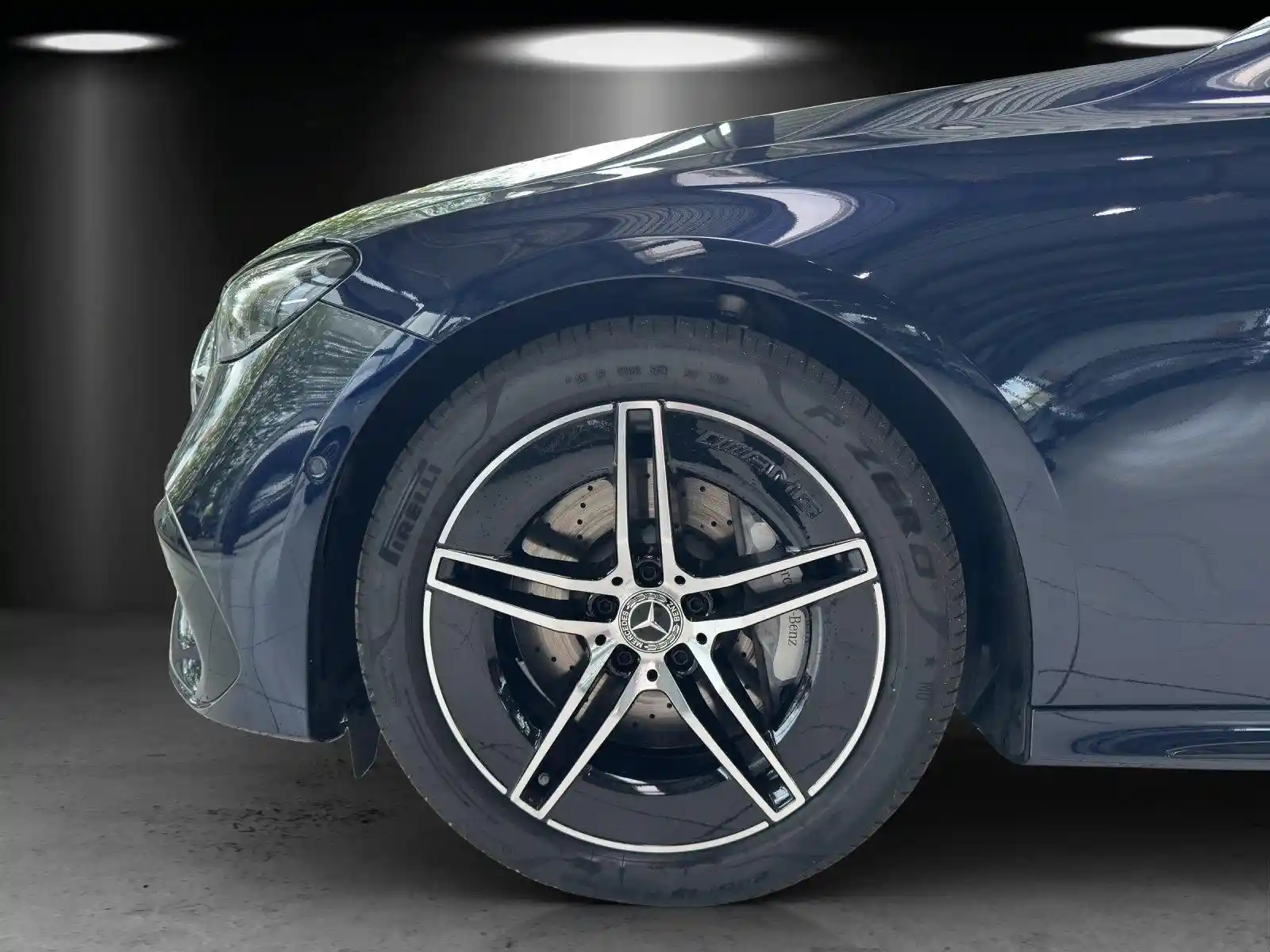 Mercedes-Benz E 200