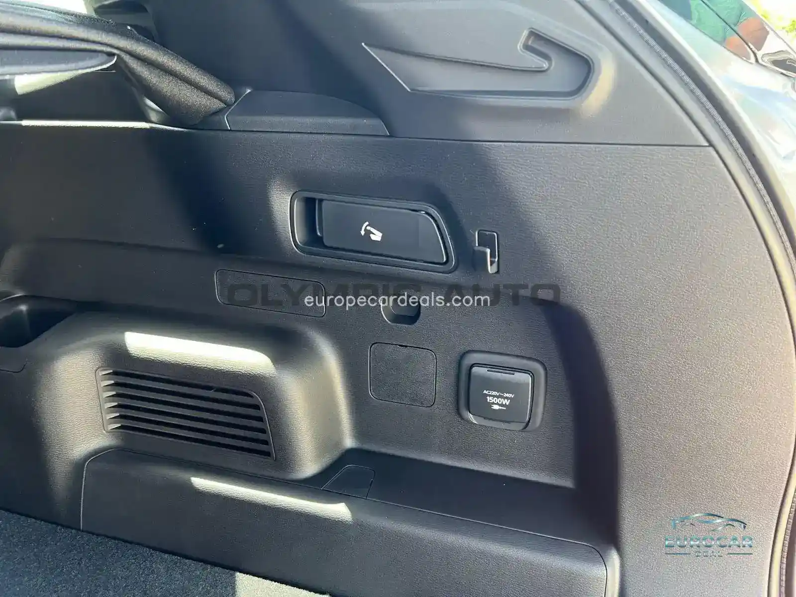 Mitsubishi Plug-in Hybrid Outlander