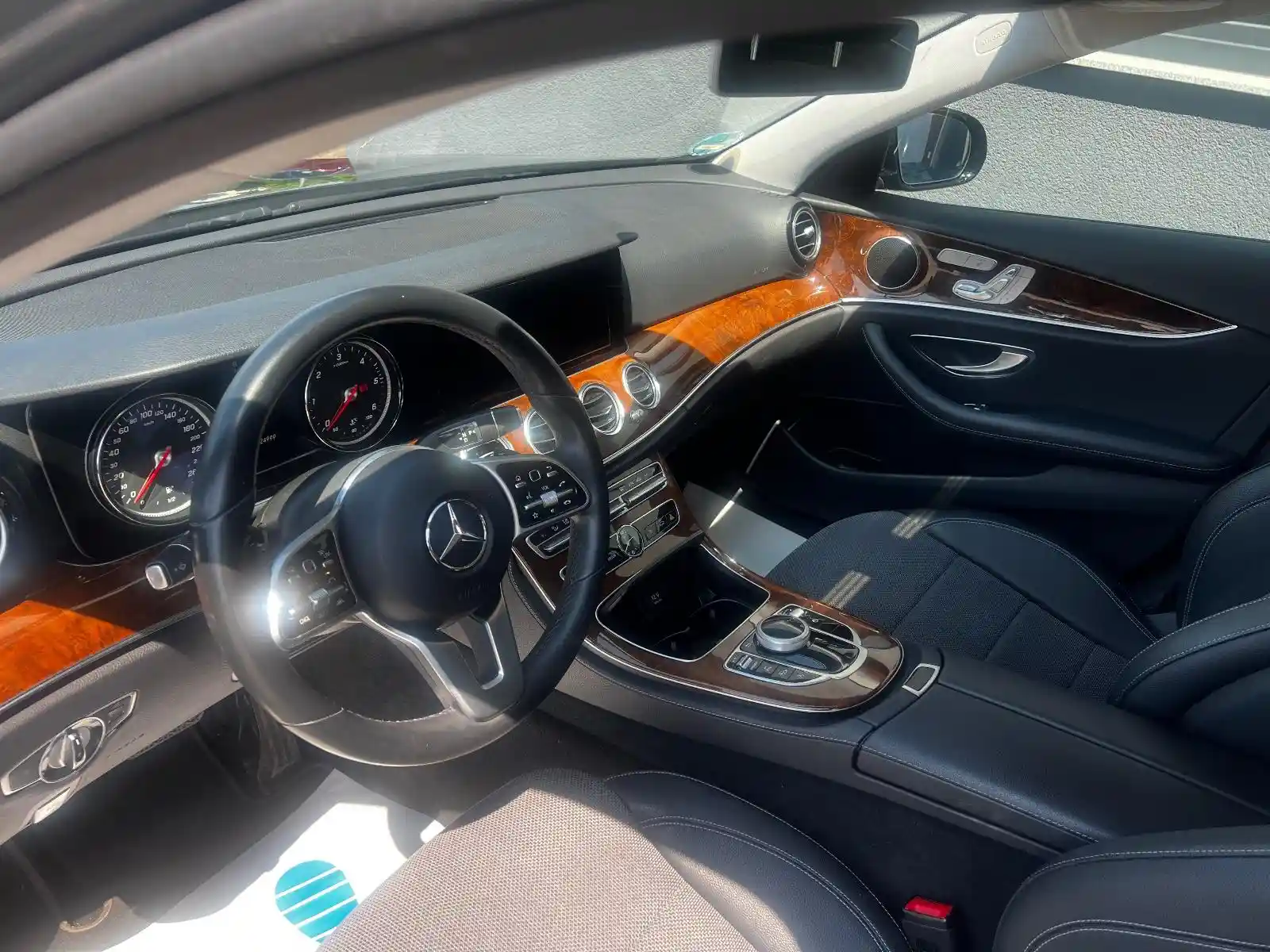 Mercedes-Benz E 200