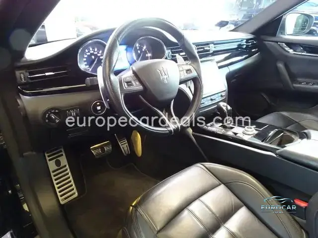 Maserati Quattroporte
