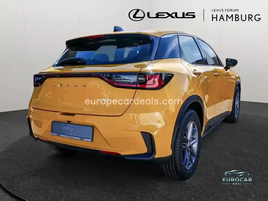 Lexus LBX