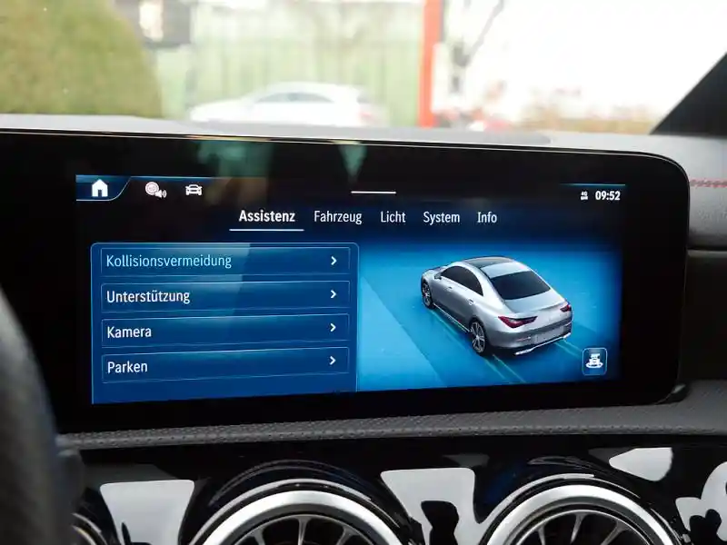 Mercedes-Benz CLA 200