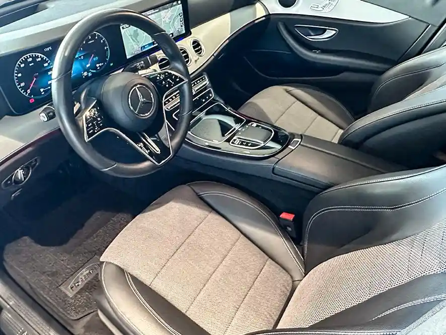 Mercedes-Benz E 300