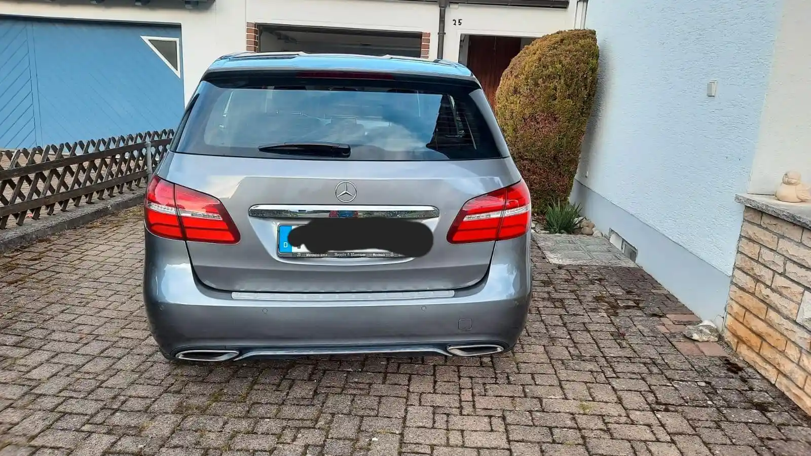 Mercedes-Benz B 200