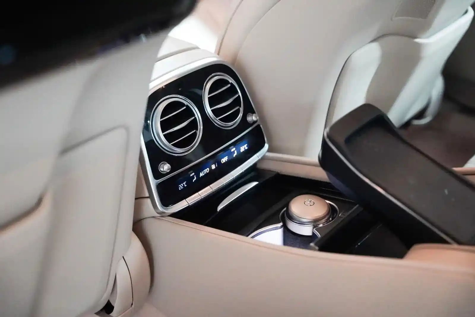 Mercedes-Benz S 600