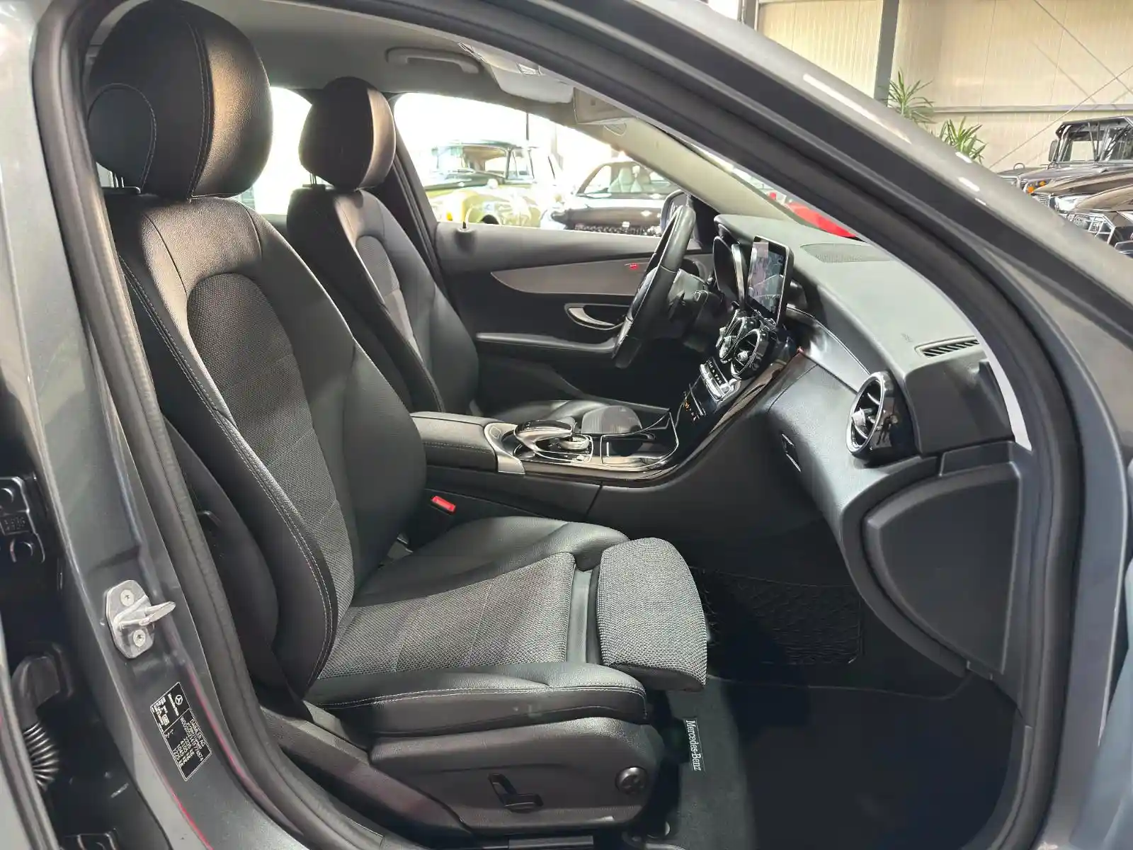 Mercedes-Benz C 220