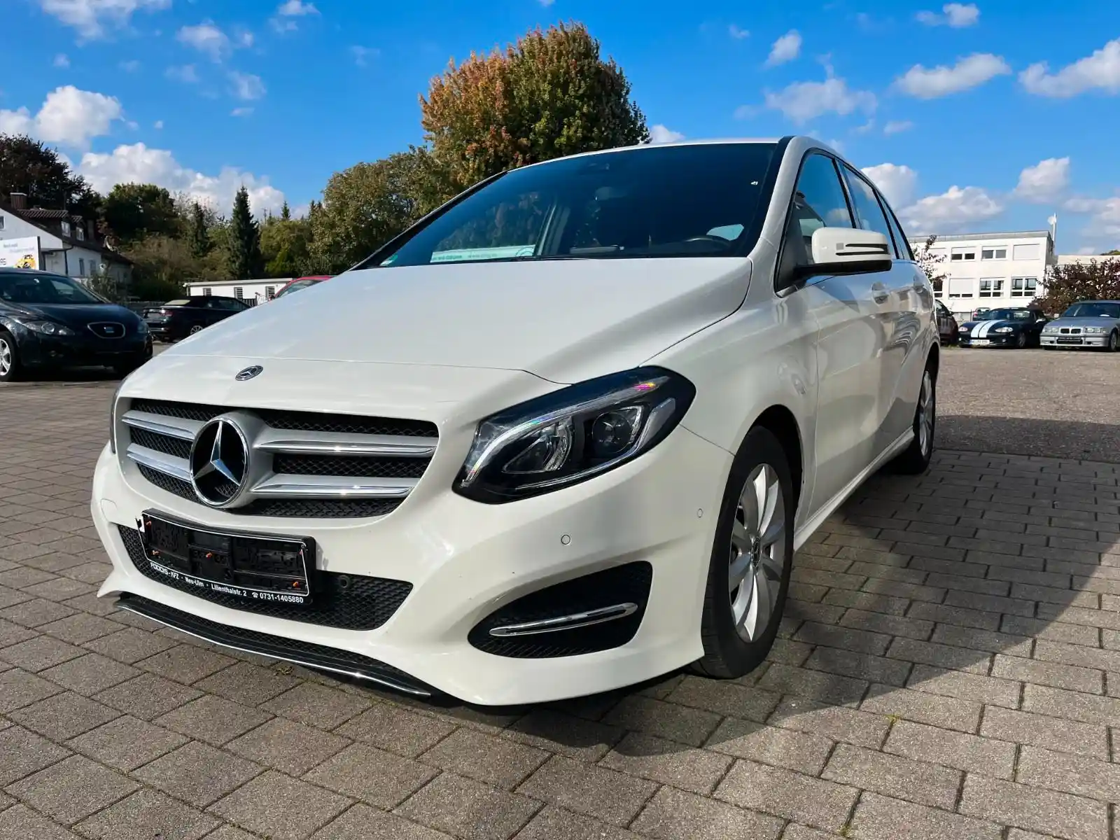 Mercedes-Benz B 180
