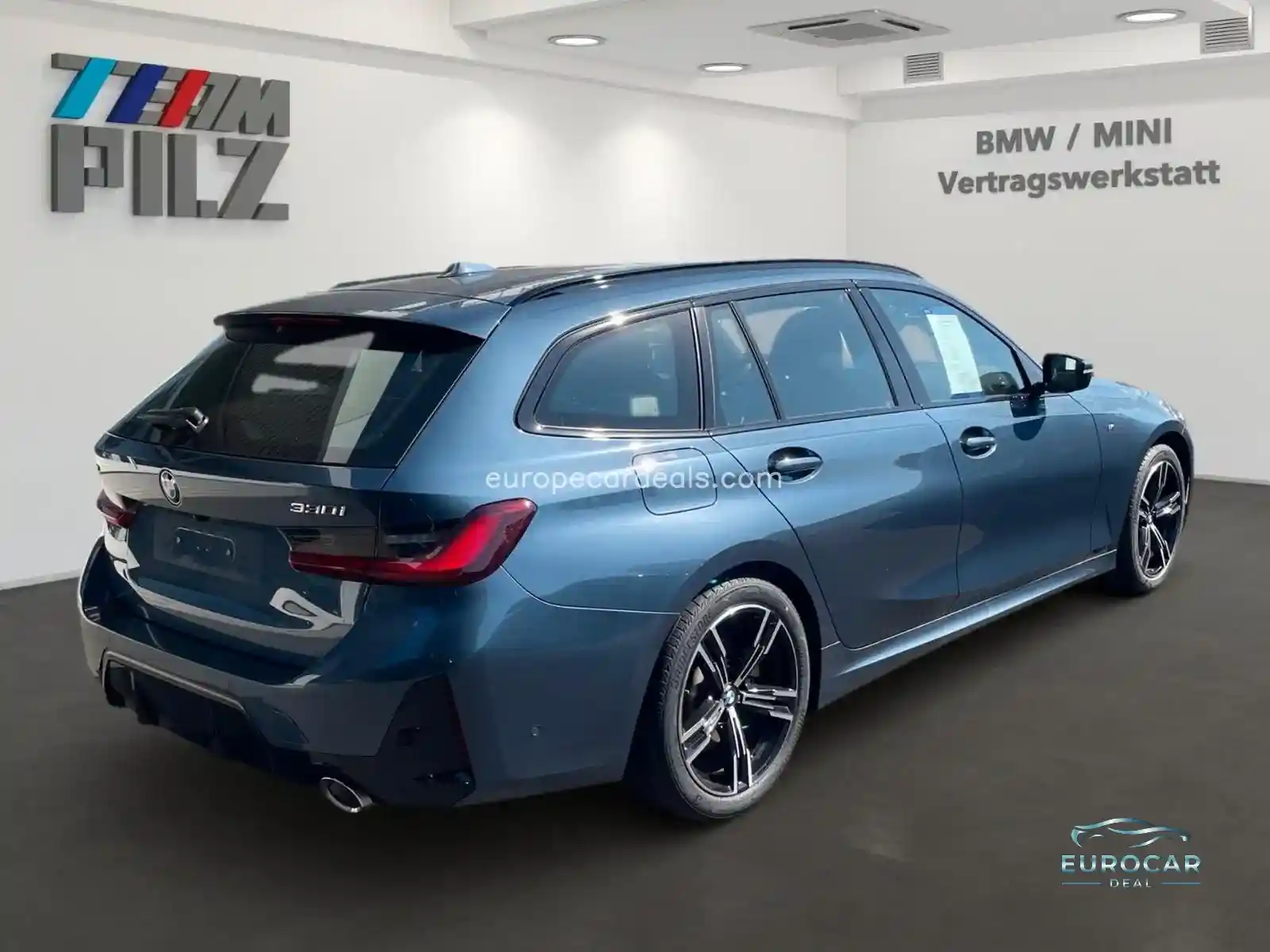 BMW 330