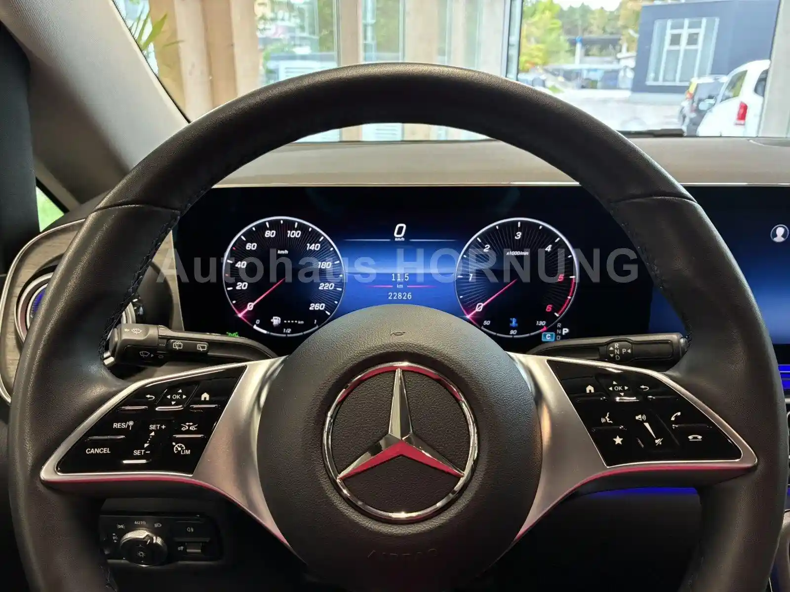 Mercedes-Benz V 220