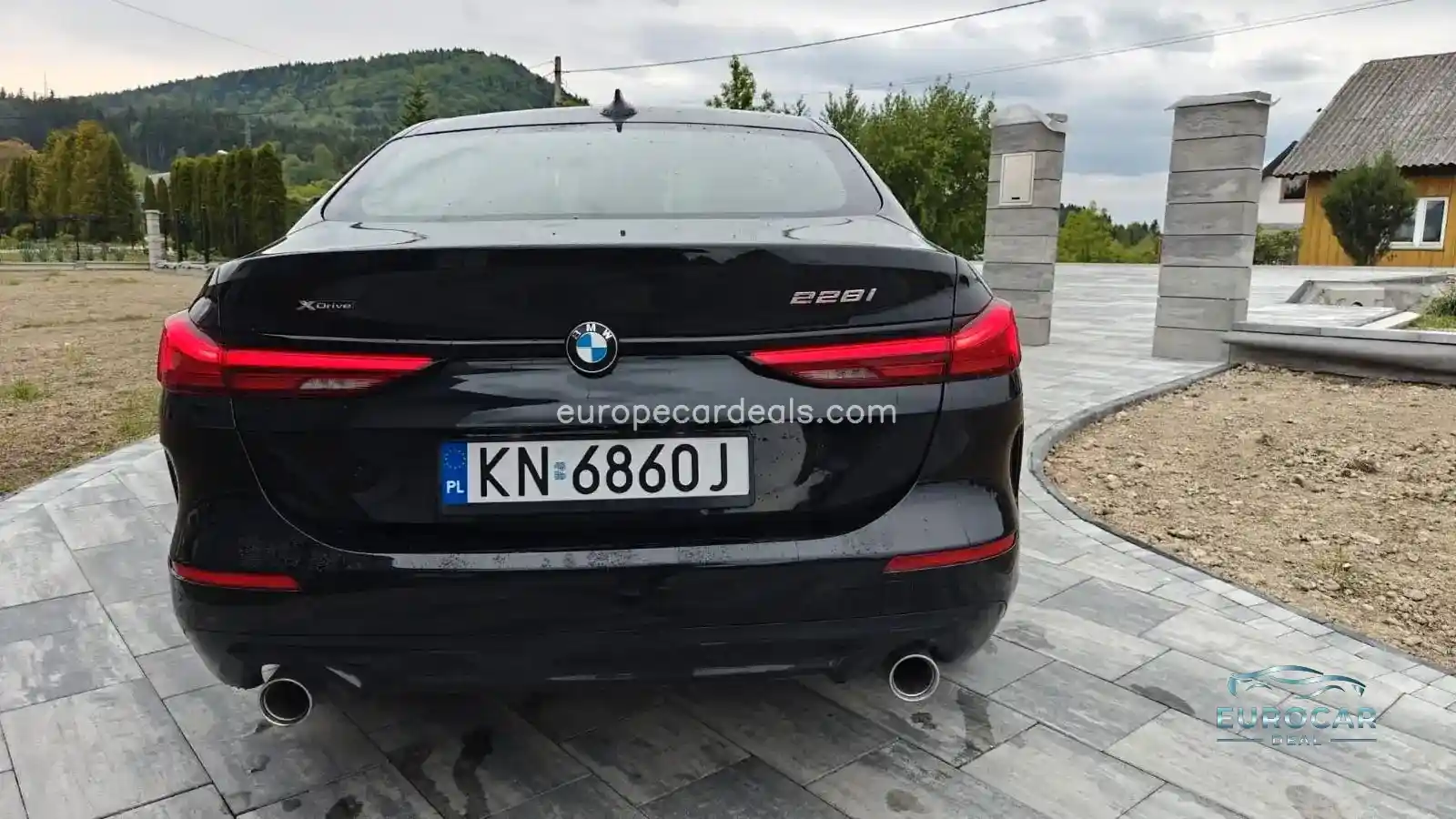 BMW 228