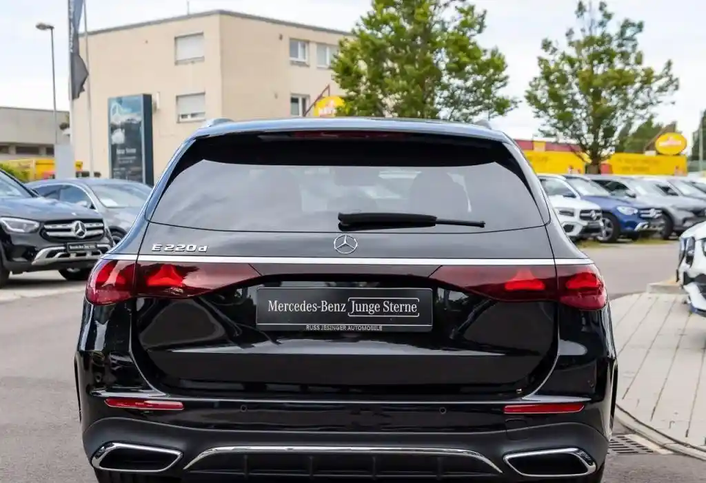 Mercedes-Benz E 220
