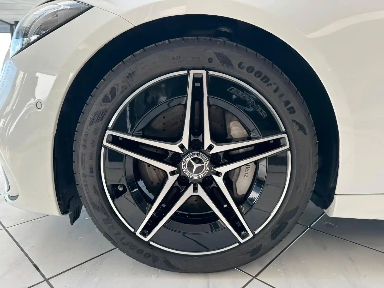 Mercedes-Benz C 180