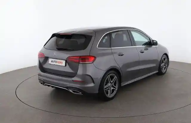 Mercedes-Benz B 200