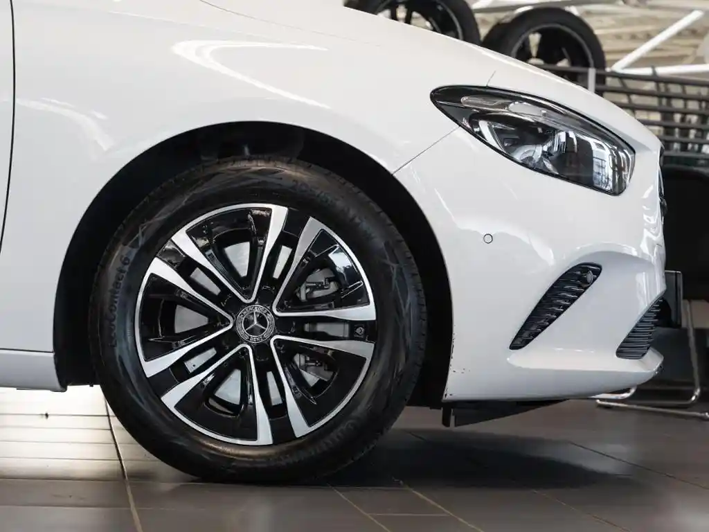Mercedes-Benz B 250