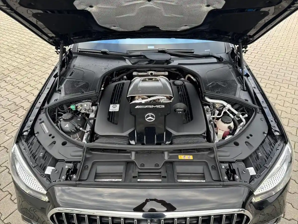Mercedes-Benz S 63 AMG