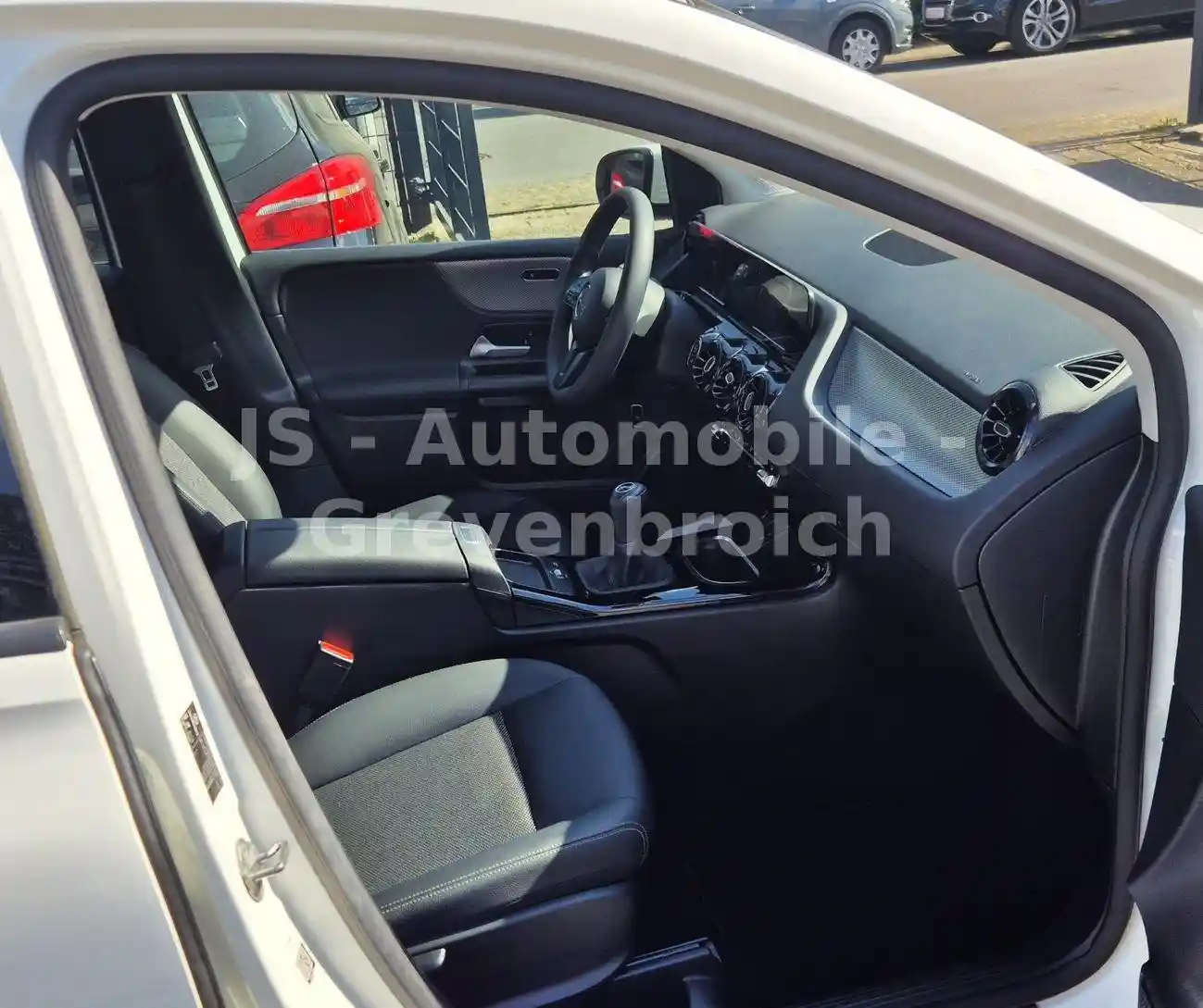 Mercedes-Benz B 160