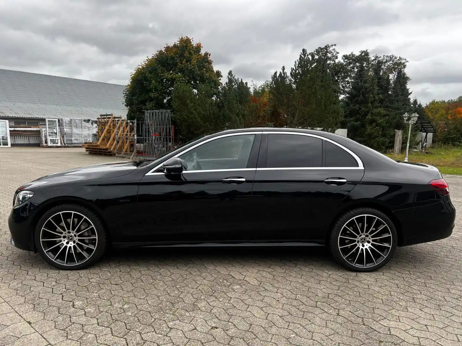 Mercedes-Benz E 300