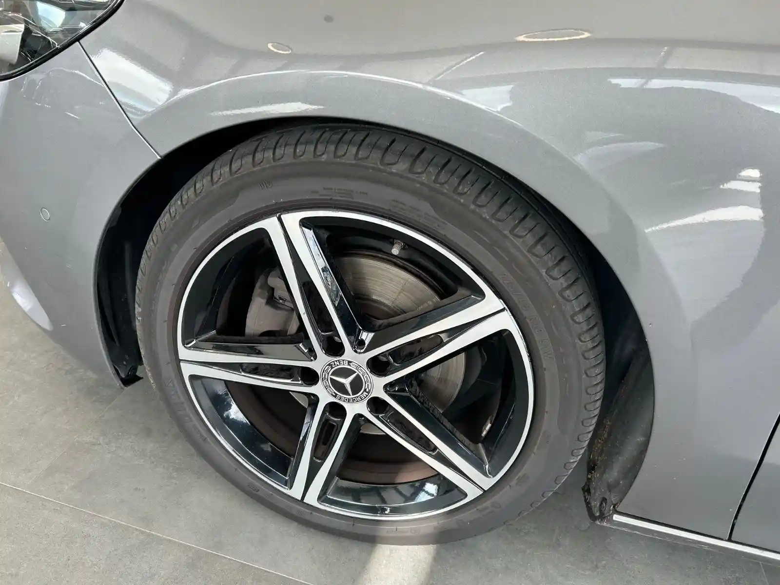 Mercedes-Benz B 200