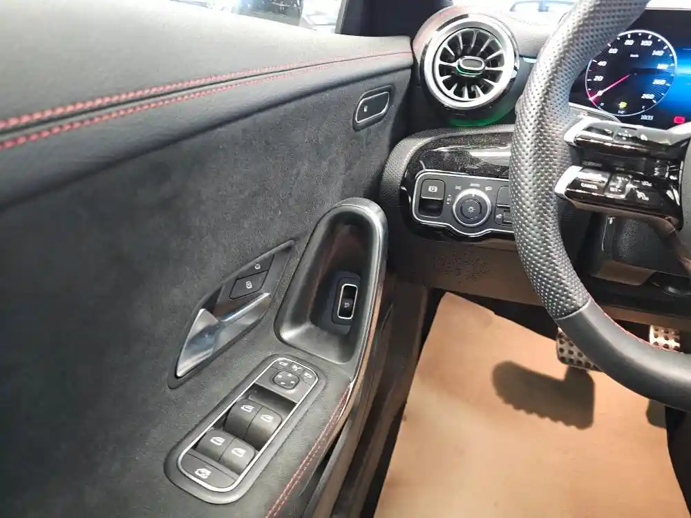 Mercedes-Benz CLA 180 Shooting Brake