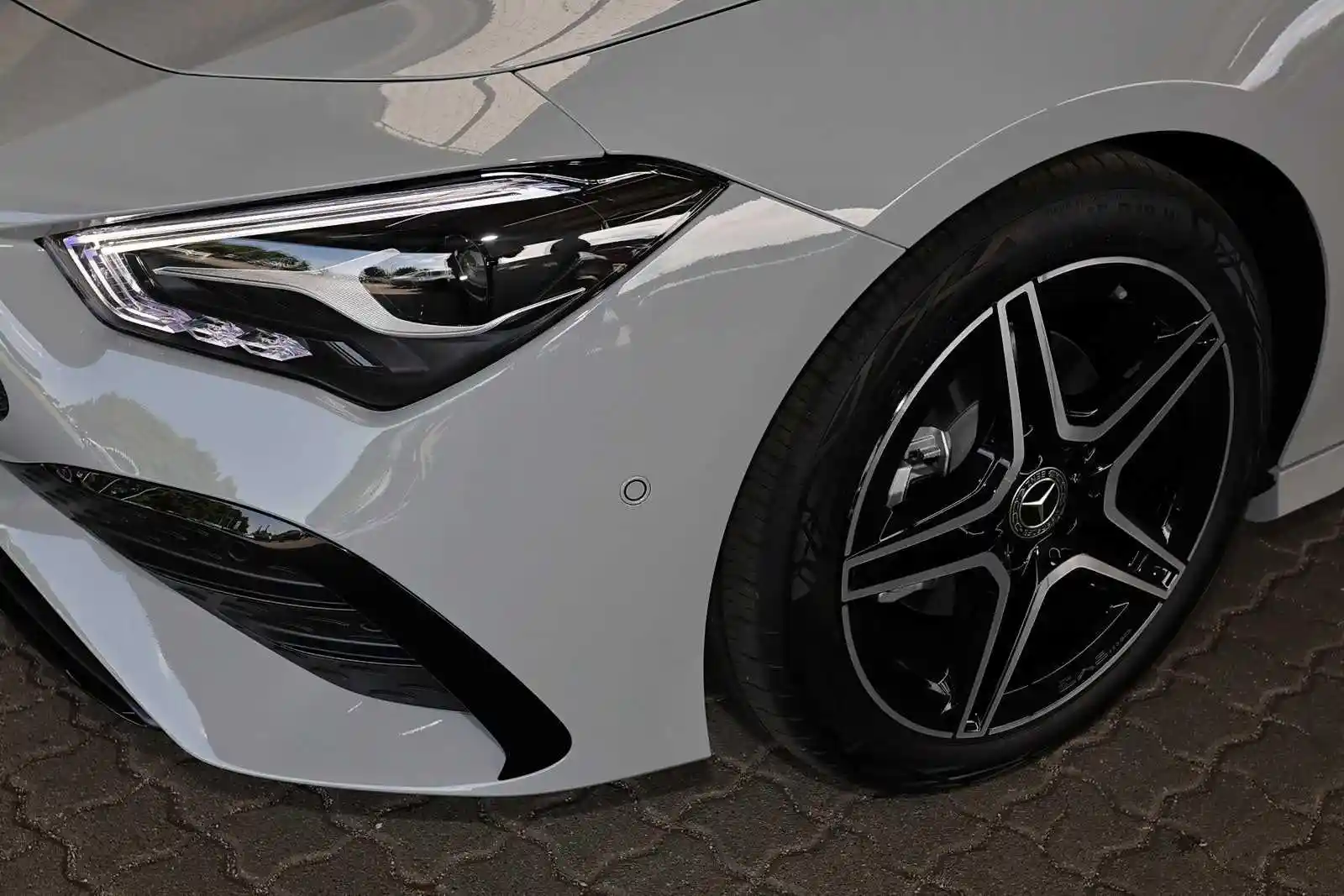 Mercedes-Benz CLA 180