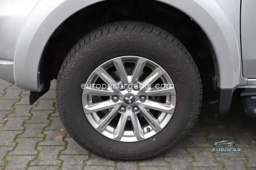 Mitsubishi L200