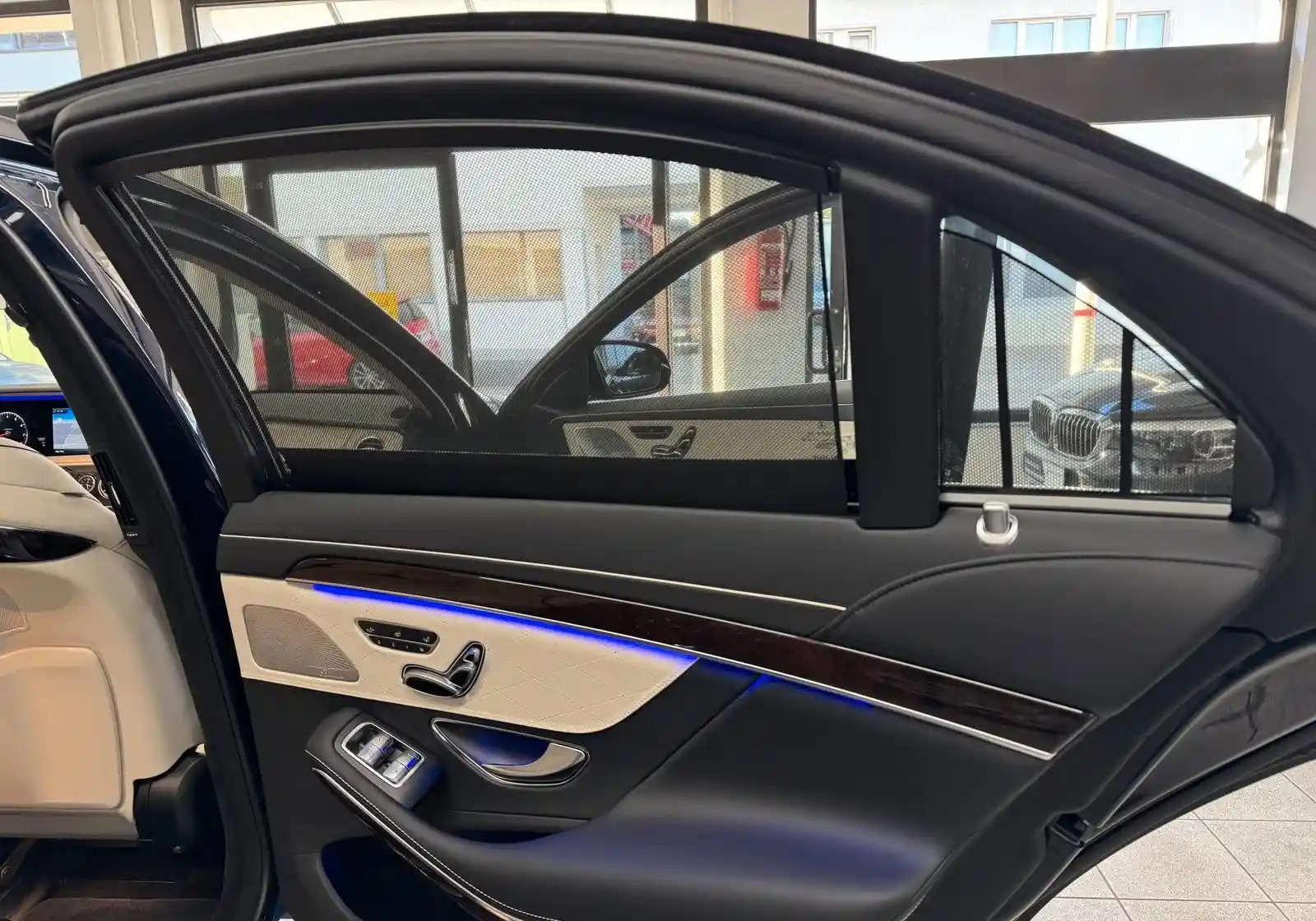 Mercedes-Benz S 560